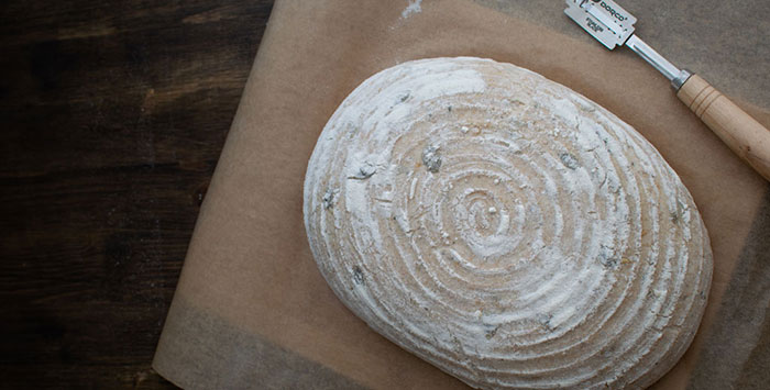 Ustensile pentru prepararea pâinii cu maia